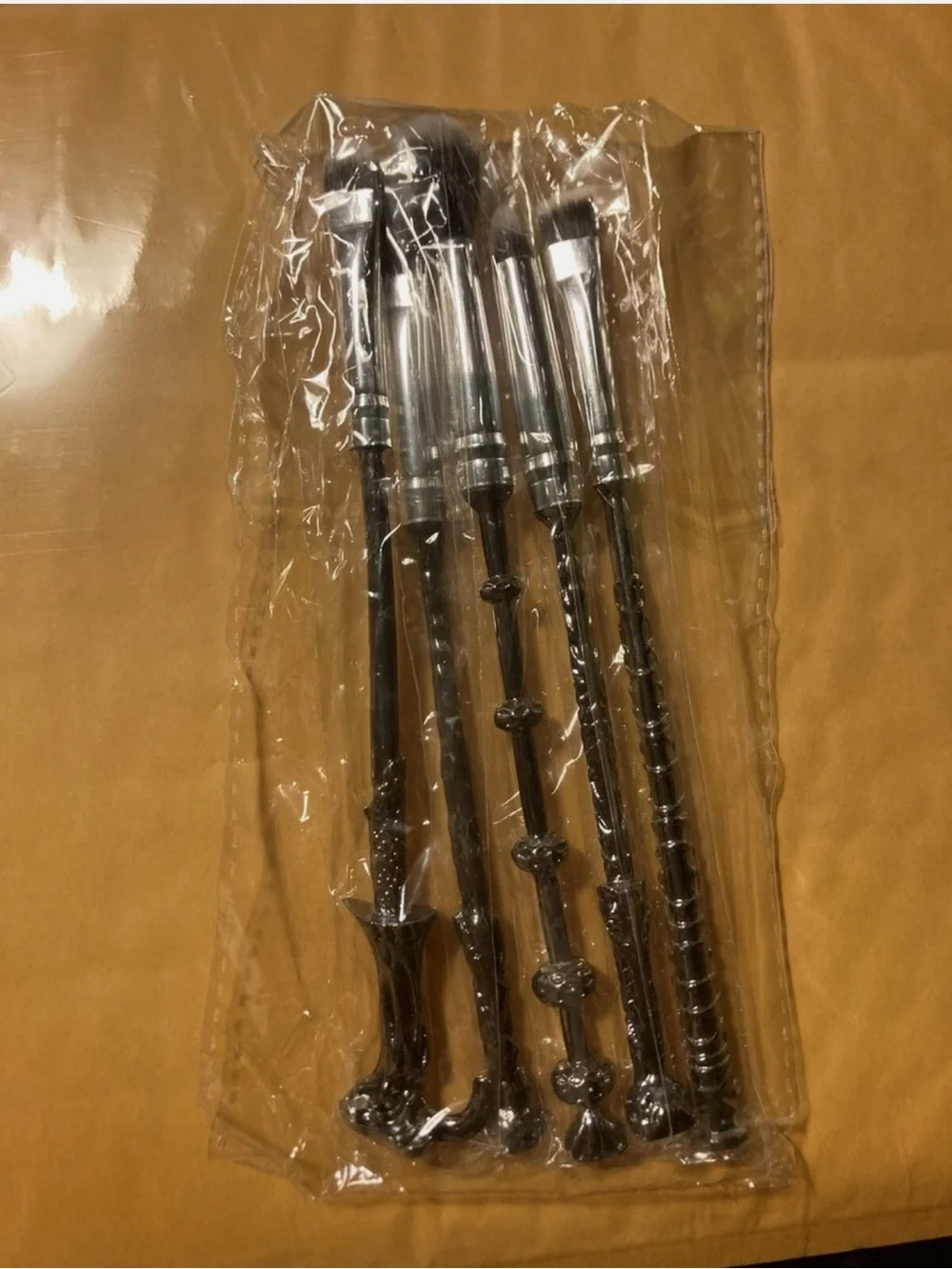 Storybook Cosmetics 5 pcs Makeup Brush Set Silver/Black Wand Handles w/ Pouch